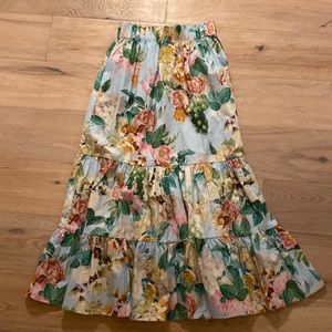 NEW, NEVER WORN The Avenue exclusive Cara Cara Chase skirt, size xs